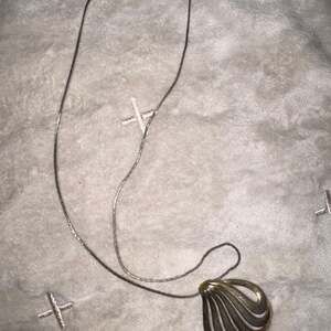 Vintage Abstract Silver Tone Shell Pendant Chain Necklace